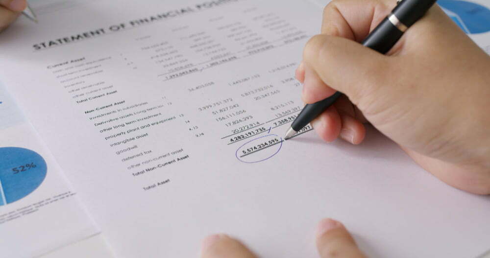 image of providing financial statements and accounting services